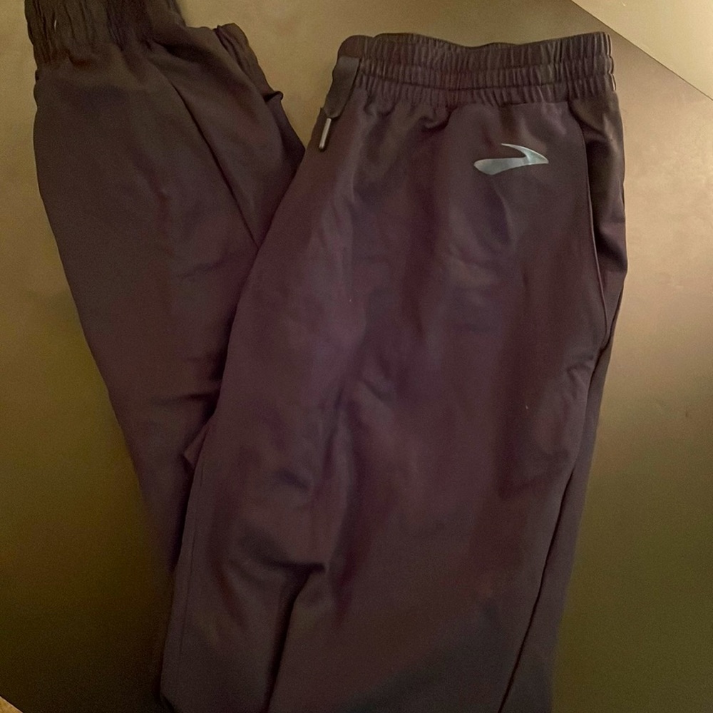 Brooks Joggers - Men’s L - Black